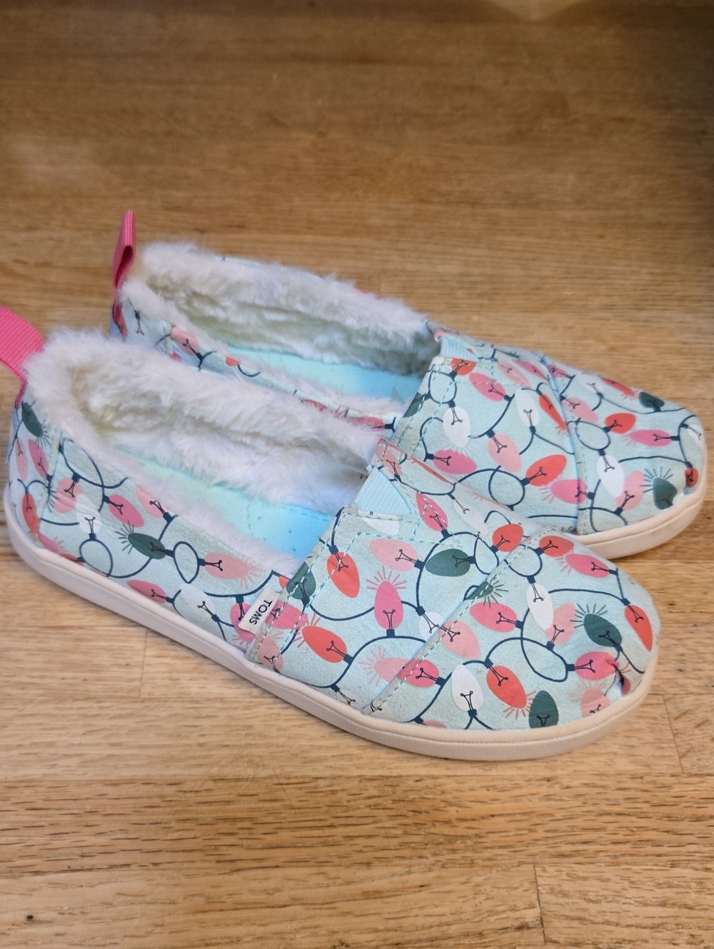 Toms Kids Light Blue String Lights Faux-Fur Slip-Ons with Pink & Red Accents